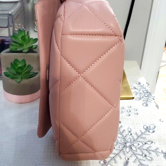 NWT GILDA PARIS SMALL QUILTED PINK BAGπππ - Picture 13 of 14